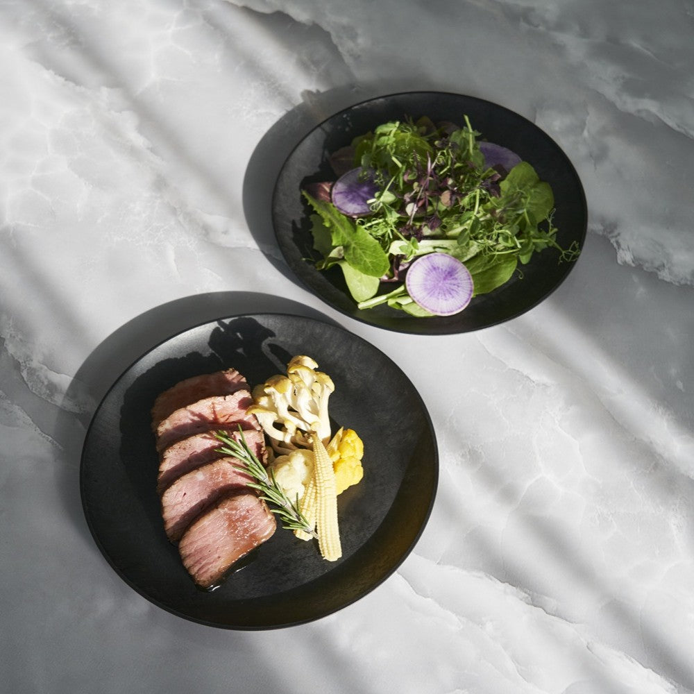 Letoa Collection 21cm Plate, Black | Designed by Kengo Kuma