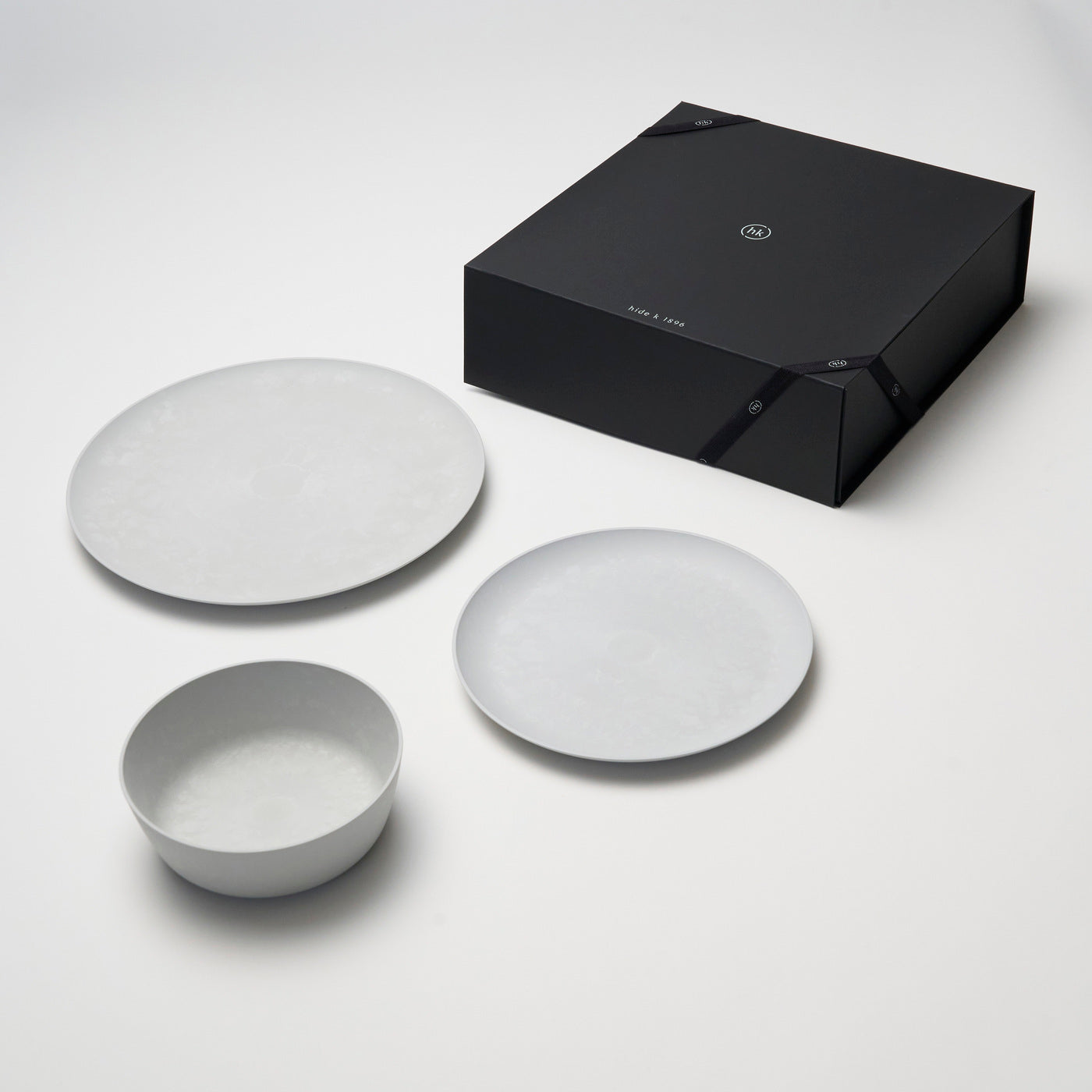 Letoa Collection 3-Piece Set, Light Gray | Designed by Kengo Kuma