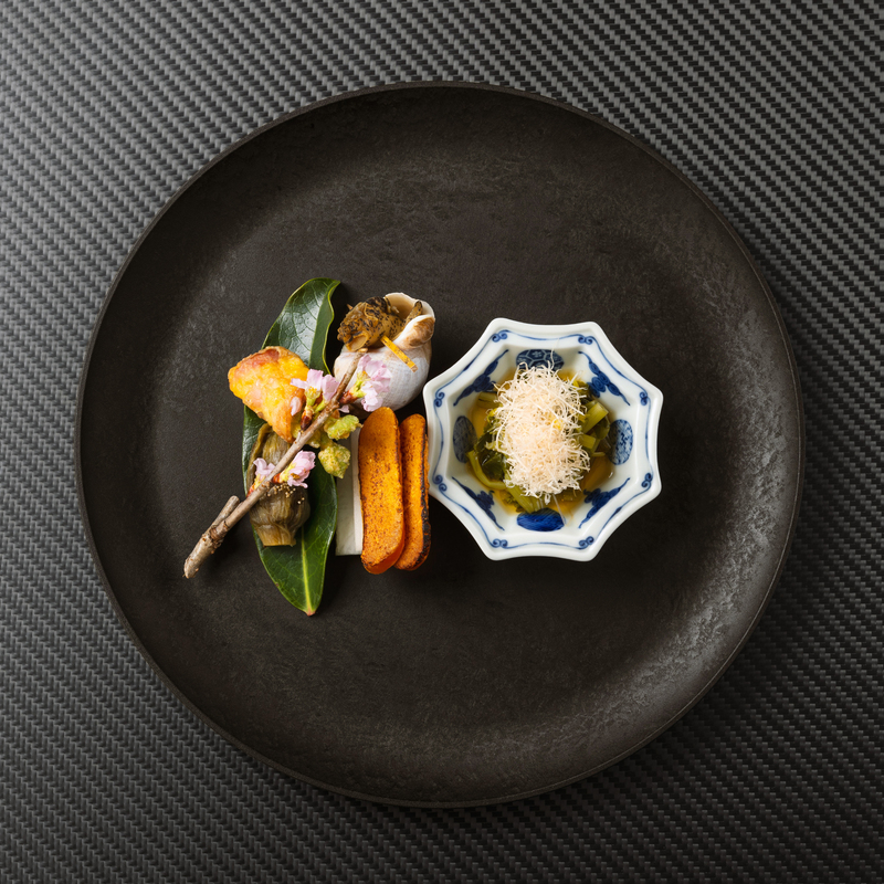 Letoa Collection 27cm Plate, Dark Brown | Designed by Kengo Kuma