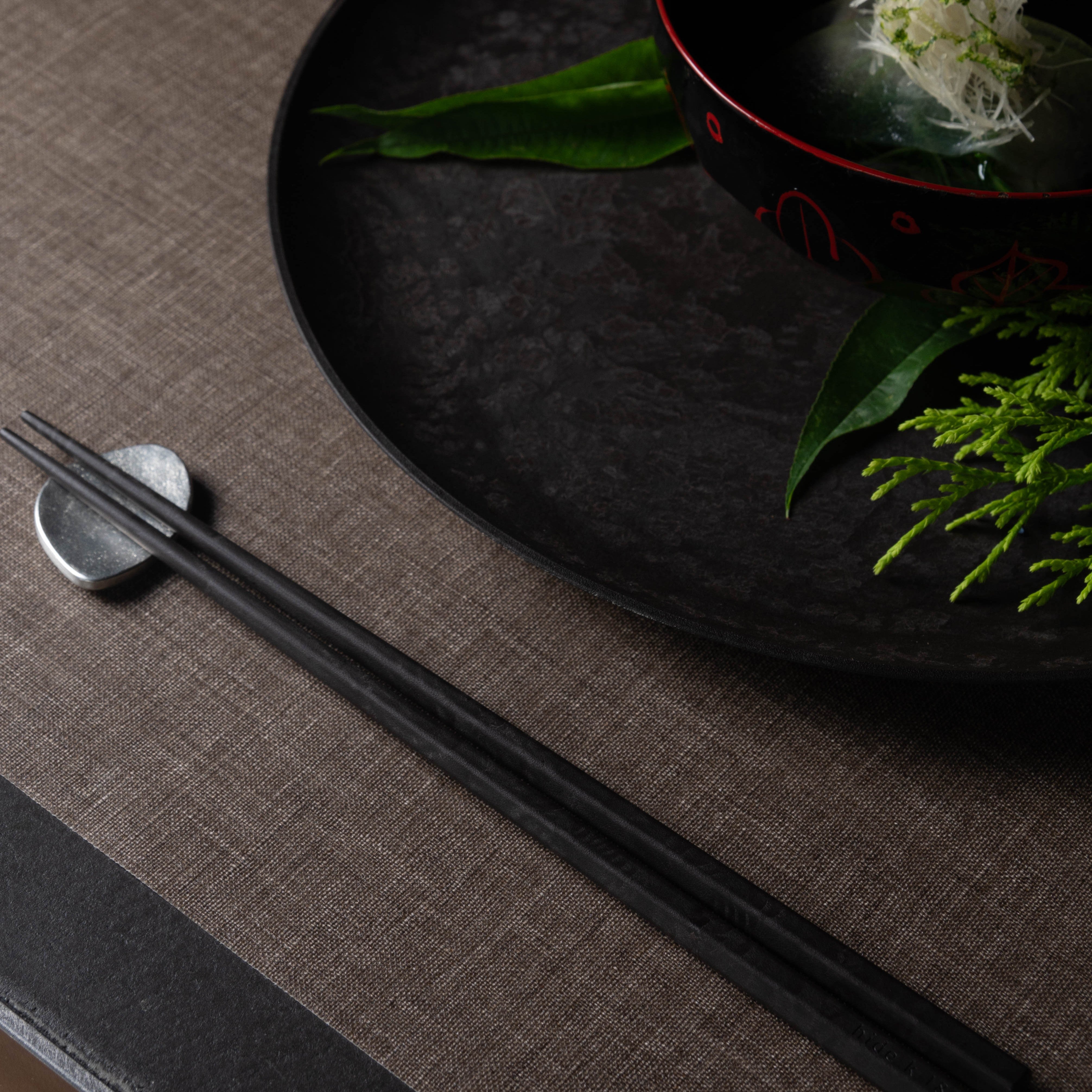 CHOPSTICKS BLACK ＆ REST SAKURA  箸・箸置きセット