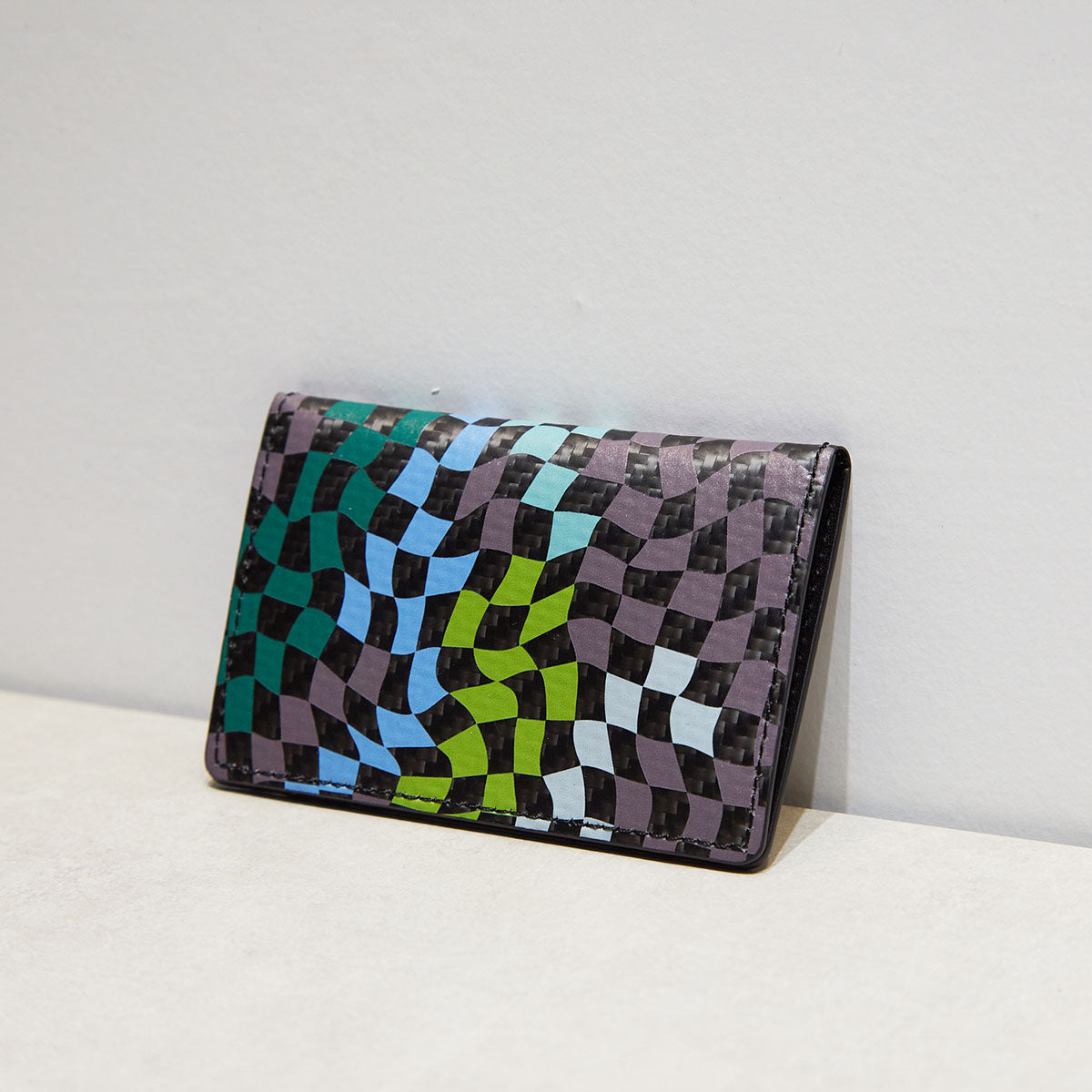 MINIMAL CARD CASE with MIKIO ART tile green (CARBON FIBER)
