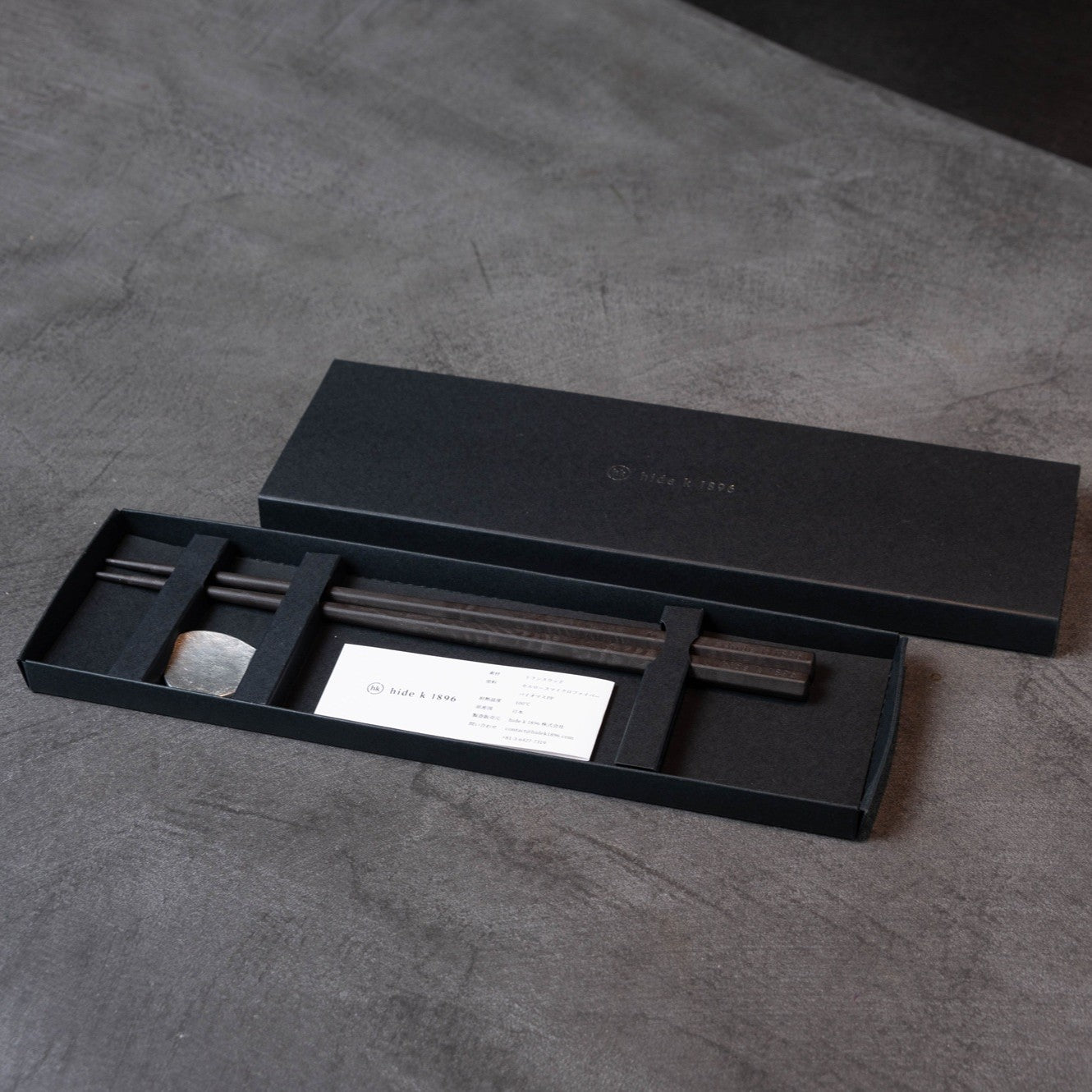 CHOPSTICKS DARK BROWN ＆ REST SAKURA  箸・箸置きセット